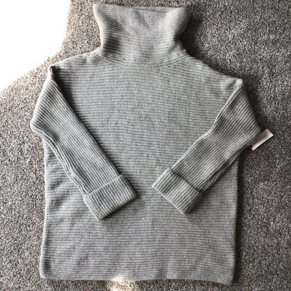 NEW Pilcro Sweater - Medium - Picture 1 of 7